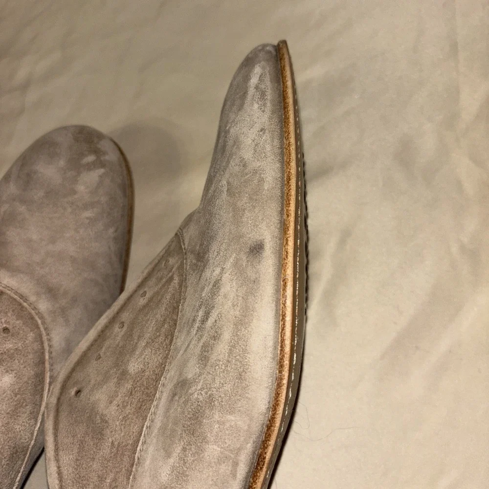 $650 Pedro Garcia Gerti 42 *read* Water-Resistant Oxford Truffle Bessie Suede